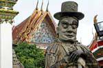 Europeo Statua Guardia, Wat Pho, Bangkok, La Tailandia.