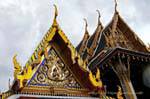 Tetti Deco, Wat Phra Kaew, Bangkok, La Tailandia.