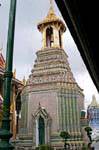 Vista posteriore della Cappella del Gandhara Buddha, Wat Phra Kaew, Bangkok, La Tailandia.