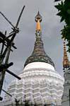 Decorazione di chedi di Wat Suan Dok, Chiang Mai Tempio, La Tailandia.
