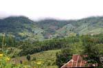 Paesaggio collinare della parte occidentale Chiang Mai, La Tailandia.
