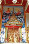 La vita del Buddha raffigurato una porta, tempio vicino a Chiang Mai, La Tailandia.
