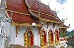Il tempio della montagna, vista laterale, Chiang Mai Regione, La Tailandia.