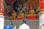 Trio uomini santi, il Wat Doi Suthep, Chiang Mai, La Tailandia.