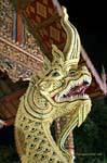 I denti del naga, Wat Phra Singh, Chiang Mai, La Tailandia.