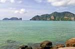 Another view from Long Beach, Koh Phi Phi, La Tailandia.