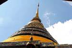 Top of Chedi Wat Phra That Lampang Luang, Lampang, La Tailandia.