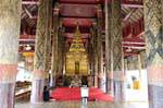 Phra Chao Lan preghiera davanti Ton, il Wat Phra That Lampang Luang, La Tailandia.
