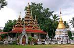 Ubosot mondops a 5 e 7 piani, Lampang, Wat Sri Chum, La Tailandia.