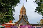 Vista dal tempio di mercato Sri Rattana Mahathat, Phitsanulok, La Tailandia.