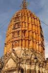 Top stile Khmer prang, Wat Phra Si Rattana Mahathat, Phitsanulok, La Tailandia.