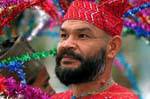 L'uomo con la barba, Festival Patong, Phuket, La Tailandia.