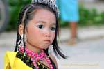 Bambina dubbia, Festival Patong, Phuket, La Tailandia.
