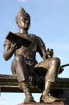 Statua del re Ramkamhaeng Monumento, Sukhothai, La Tailandia.