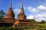 Stupa di influenza singalese, Sukhothai, il Wat Sa Si, La Tailandia.