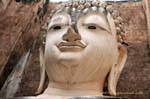 Testa di Buddha seduto 15 metri, Sukhothai, Wat Sri Chum, La Tailandia.