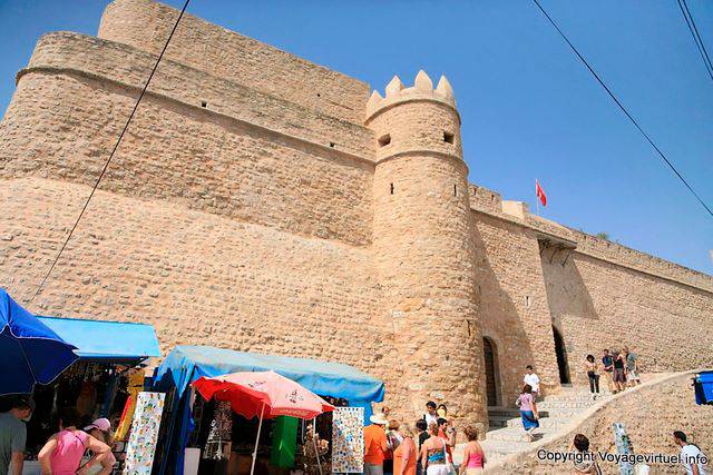 Torre e scale della Kasbah o Ribat Hammamet - Tunisia