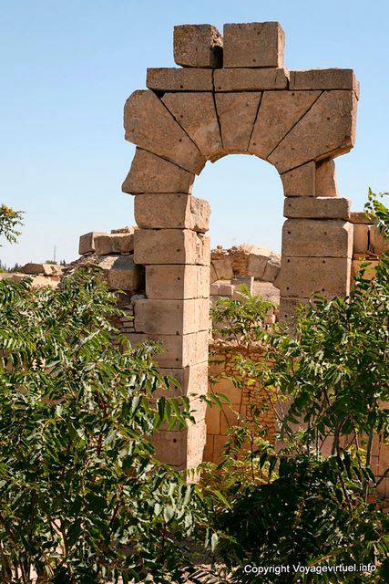 Mokhtar, basilica, gioco di costruzione - Tunisia