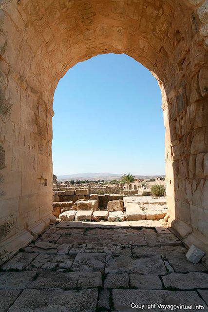 Makthar, Forum, arco - Tunisia