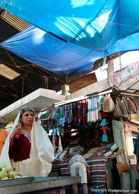 Sfax, una donna al mercato - Tunisia