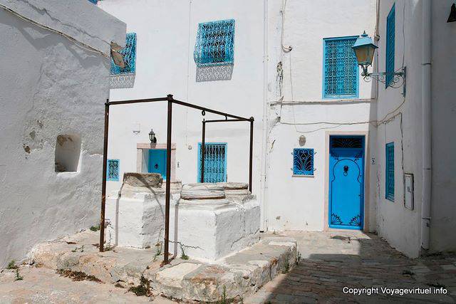 Sidi Bou Said, pozzi o colonne troncati - Tunisia
