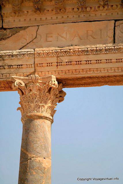 Thuburbo Majus, marmo Capitol Pronao Carrara - Tunisia