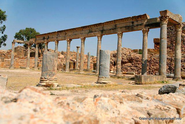 Thuburbo Majus, altalene di Petronii - Tunisia