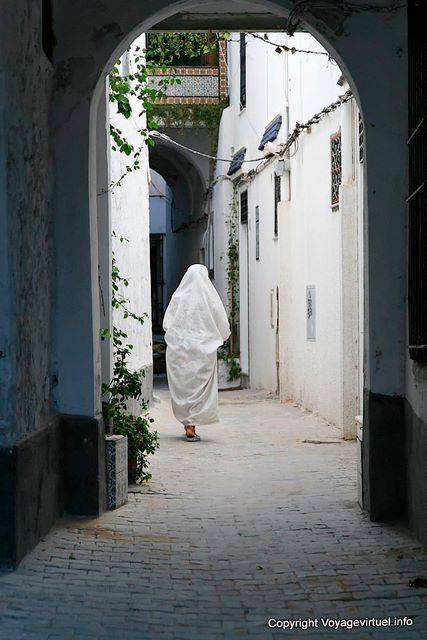 La donna in bianco, Tunisi - Tunisia