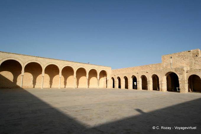 Geometria luce ombra, Grande Moschea, Mahdia - Tunisia
