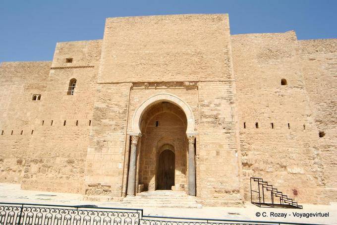 Facciata sud di Monastir Ribat - Tunisia