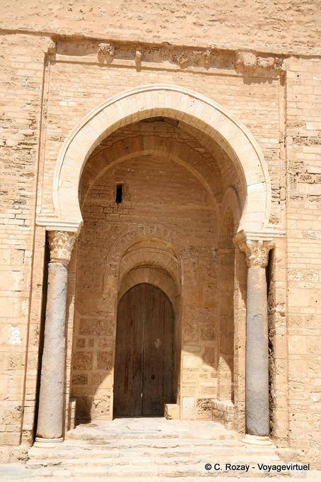 Ribat di Monastir ingresso di fronte alla Grande Moschea - Tunisia