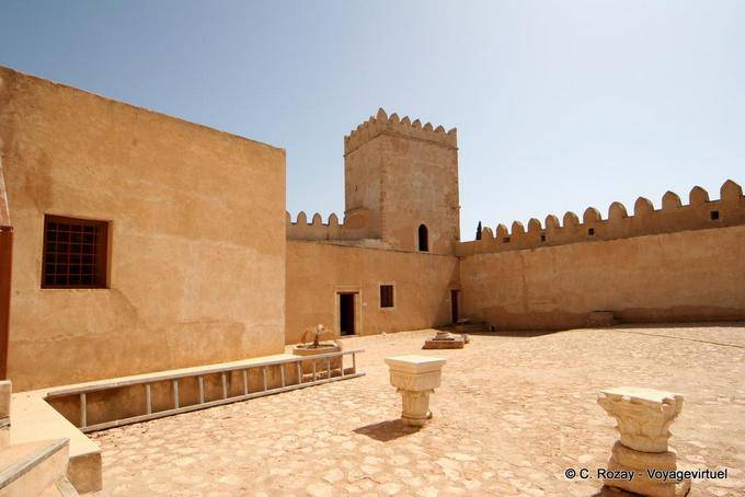 Kasbah: monumento museo, contro le pareti, Sfax - Tunisia