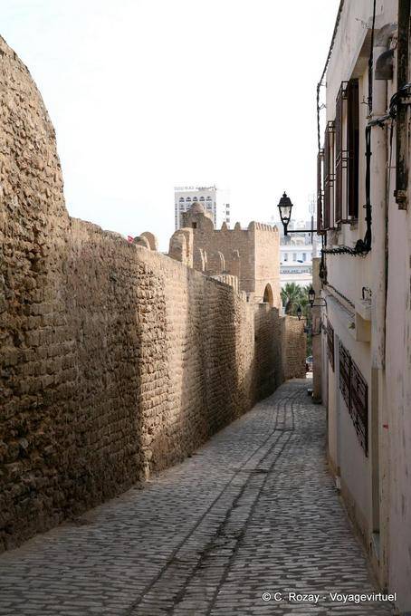 Vicolo lungo le pareti, Sousse Medina - Tunisia