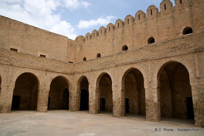 Archi del cortile centrale, Ribat di Sousse - Tunisia