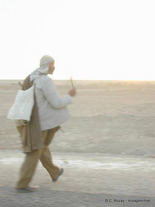 Pastore alla luce del Chott el Jerid - Tunisia
