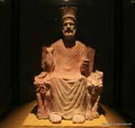 Baal Hammon Thinissut re nella luce, terracotta, Museo Nazionale del Bardo, Tunisia.