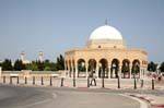 Invece di offrire condoglianze ai funerali, Esplanade, Monastir, Tunisia.