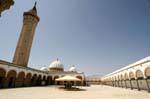 Cortile e minareto della moschea Bourguiba, Monastir, Tunisia.