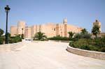 Ribat fortezza visto dal giardino di fronte, Monastir, Tunisia.