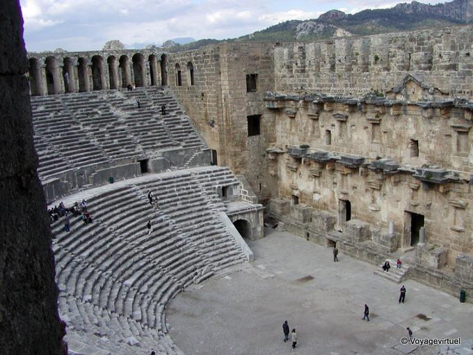 Aspendos teatro costruito dall'architetto Zenone nel secondo secolo - Turchia