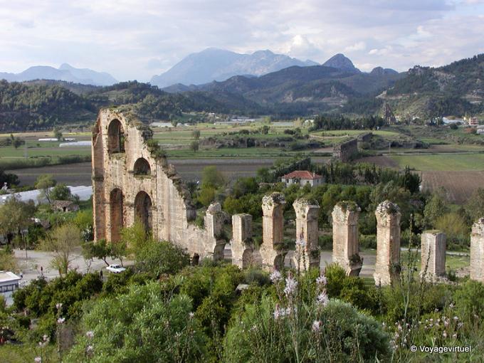Aspendos, L'acquedotto ponte sifone - Turchia