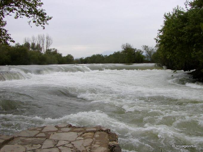 Manavgat cascata a monte della città - Turchia