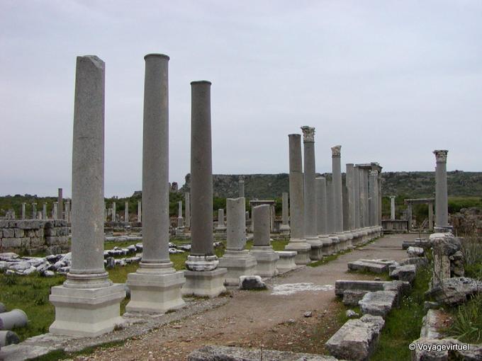 Percorso principale per i bagni, Perge - Turchia