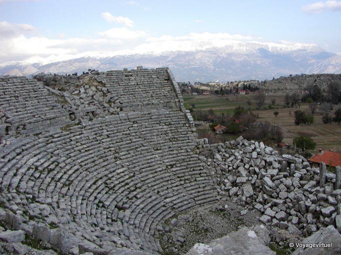 Teatro Selge, secondo secolo, 8700 posti a sedere - Turchia