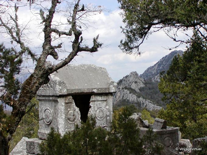 Petto Funerale nell'antica città di Termessos - Turchia